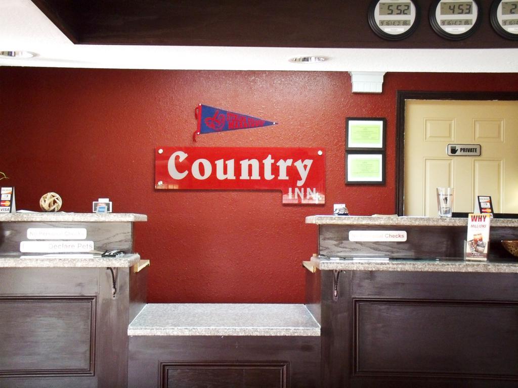 Country Inn Sterling Exterior photo
